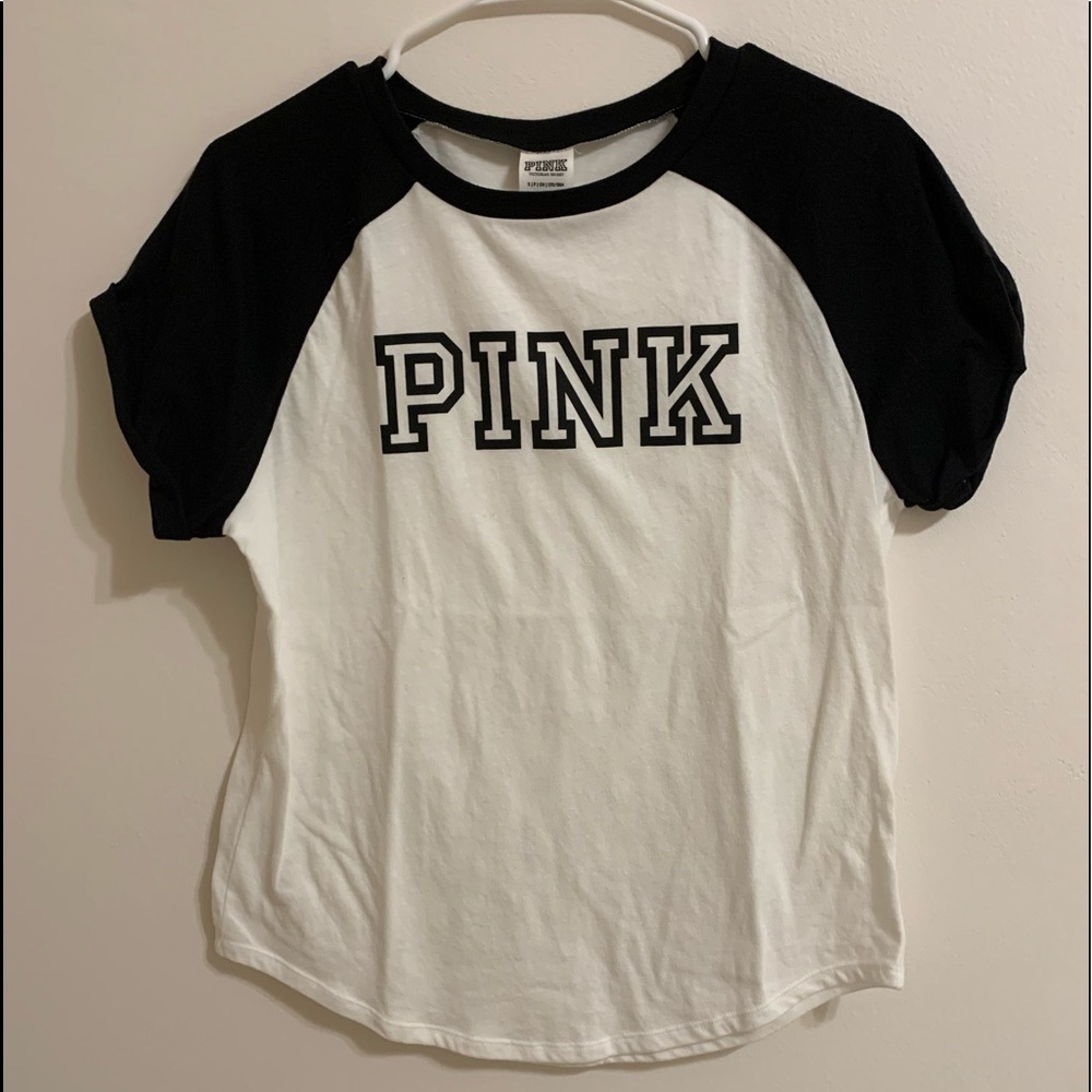 VICTORIA’s SECREt PINK T SHIRT SIZE SMALL